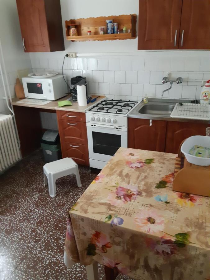 Lacihaz Игал Екстериор снимка